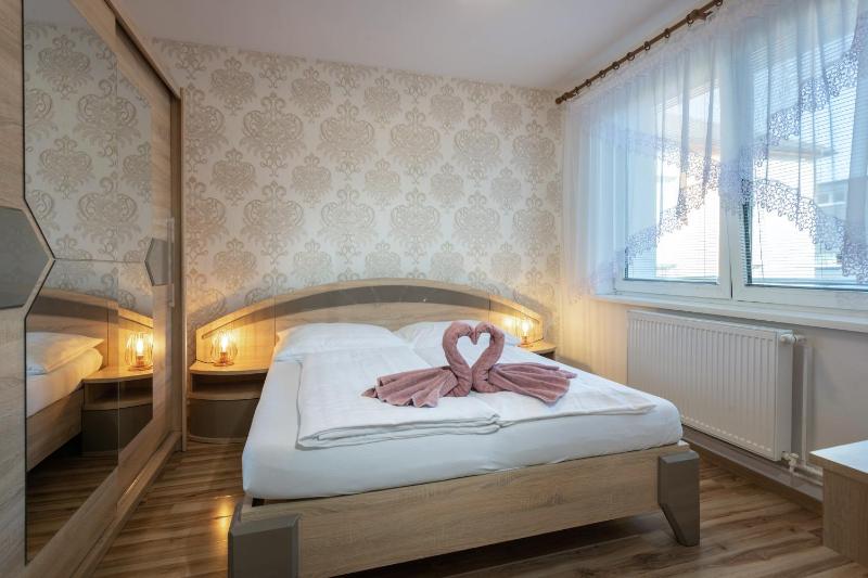 Two-Bedroom Suite (4 Adults) image 4