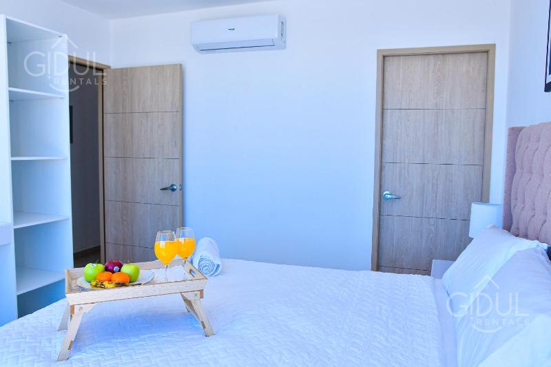 Modern Apartment in Downtown. A/C+ Wifi! - image 2