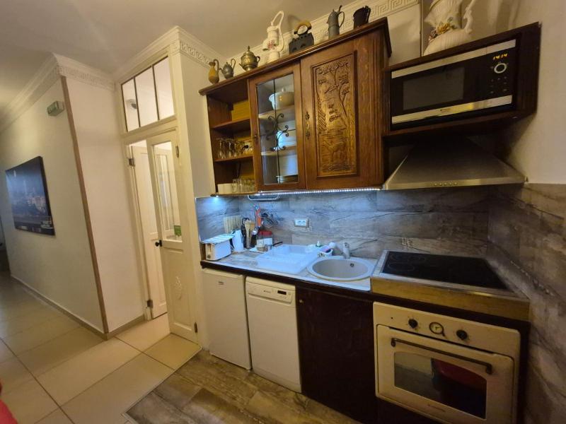 Five-Bedroom Apartment image 3