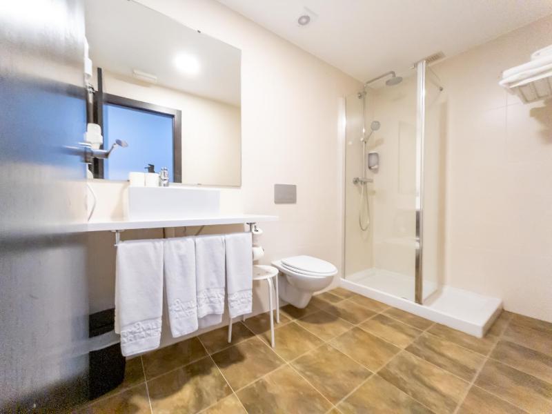 Quadruple Room image 1