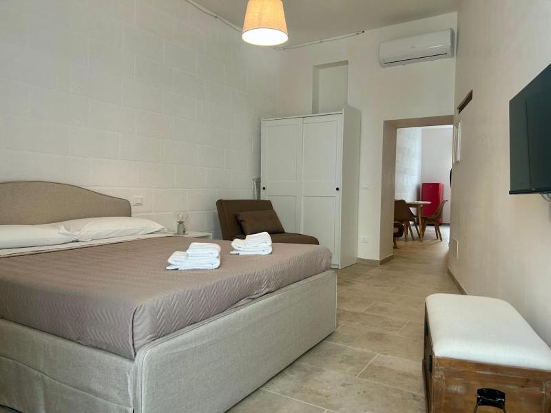 One-Bedroom Apartment image 1