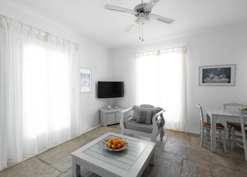 Acres Sunset Residence - image 37