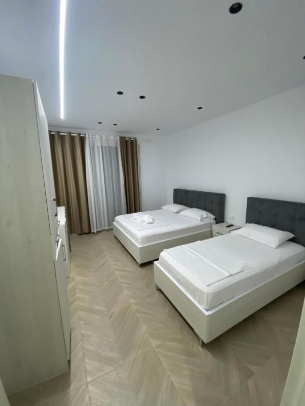 Deluxe Family Room image 2