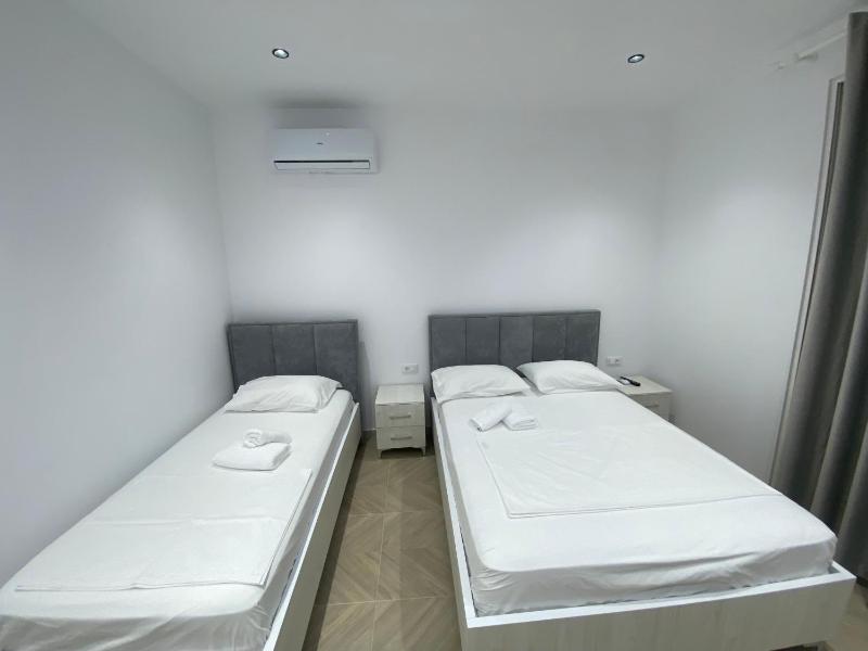 Superior Triple Room with Sea View image 2