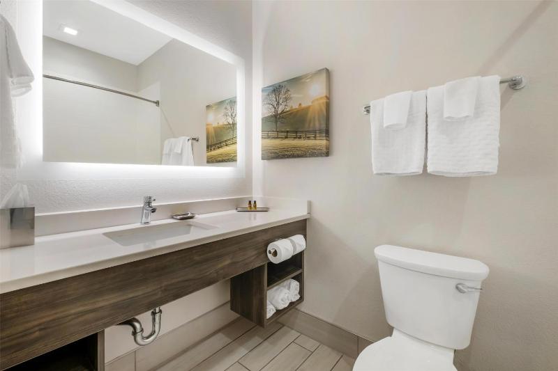 King Room image 2