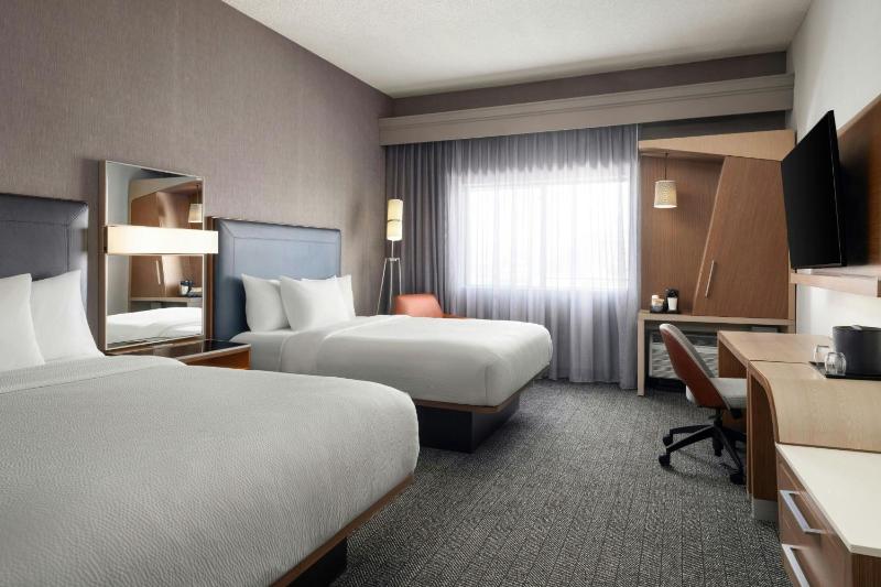 Double Room with Two Double Beds image 3