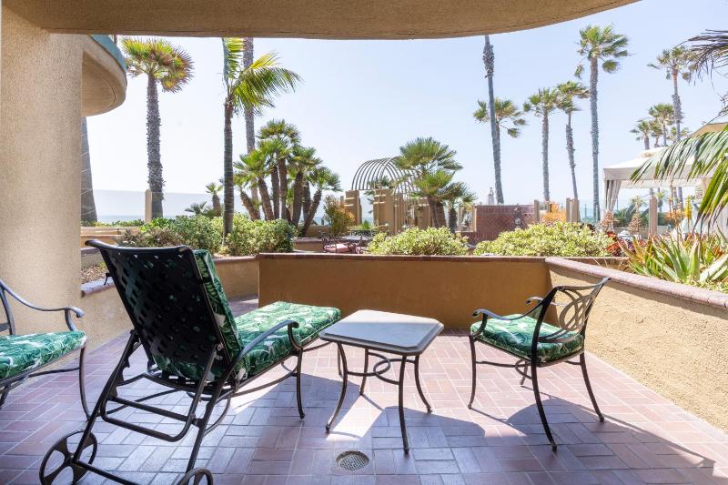 Partial Ocean View Standard Room image 4