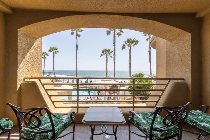 Full Ocean View Room image 3