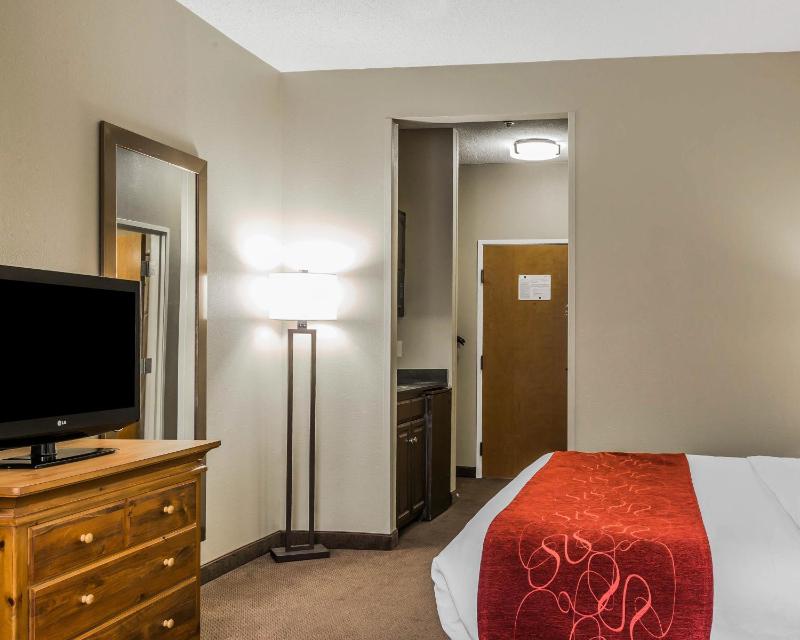 King Room - Non-Smoking image 2