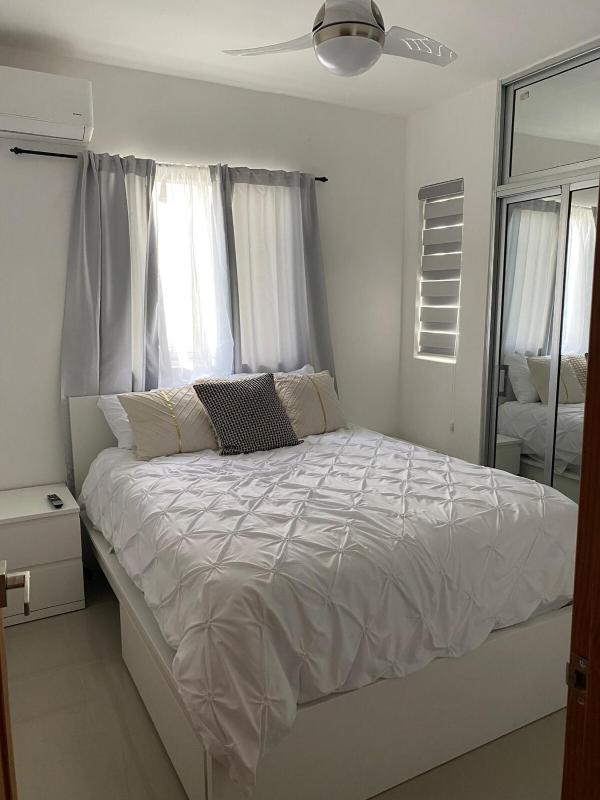 Cozy Tropical Getaway - image 12