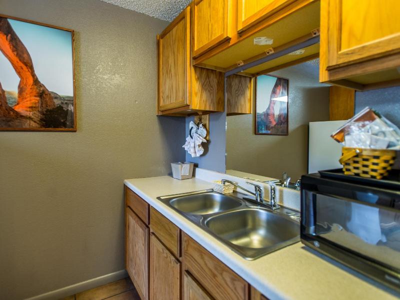 Rustic Inn - image 14