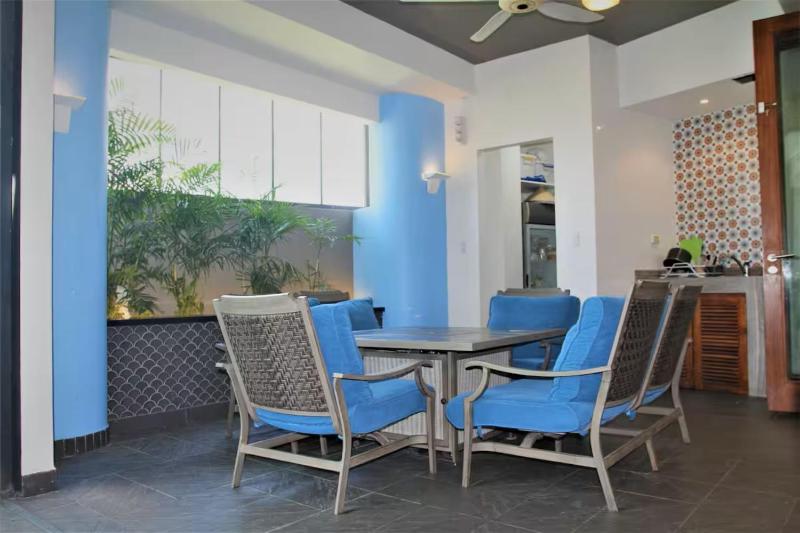Minh' Villa With 5 Bedrooms and Private Pool - image 11