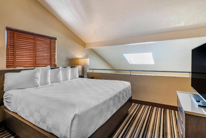 Lincoln Sands Oceanfront Resort an Ascend Collection Hotel - image 40