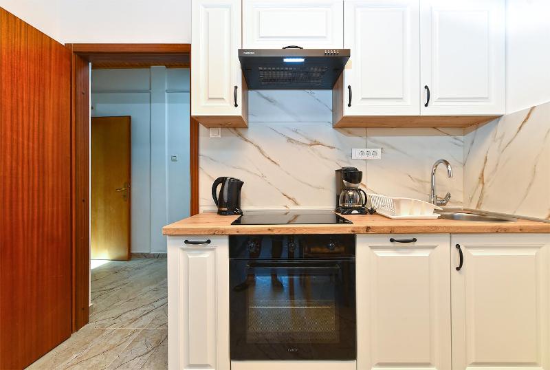 Apartment Biserka 2240 - image 14