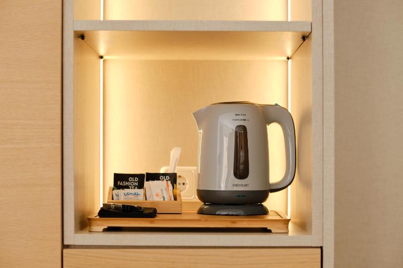 Twin Room image 2