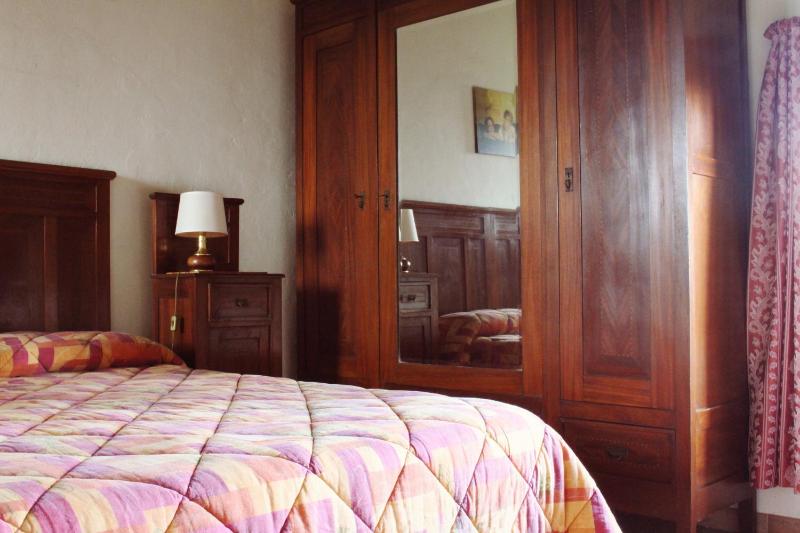One-Bedroom Apartment (4 Adults) image 3