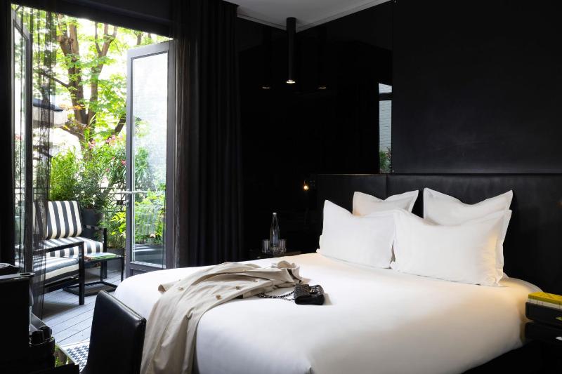 Superior Double Room with Terrace image 2