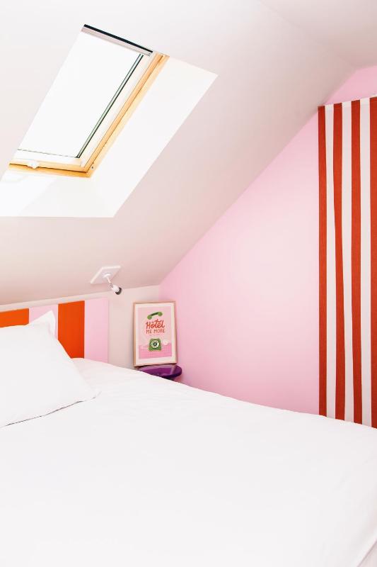 Small Single Room image 2