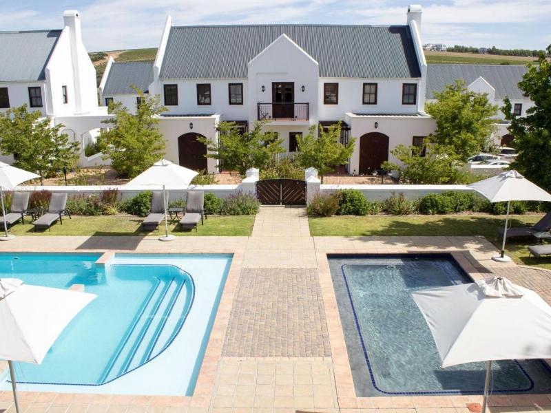 Winelands Golf Lodges 8 - image 6