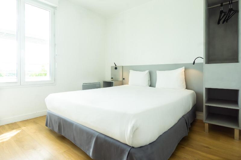 One-Bedroom Family Apartment image 2
