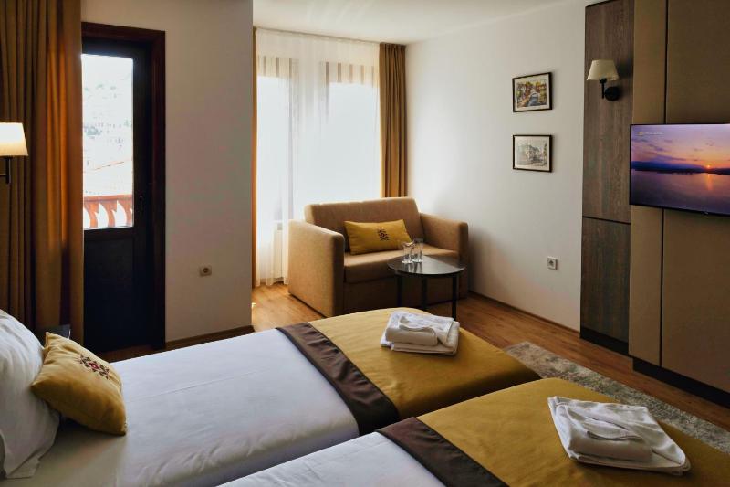 Triple Room image 3