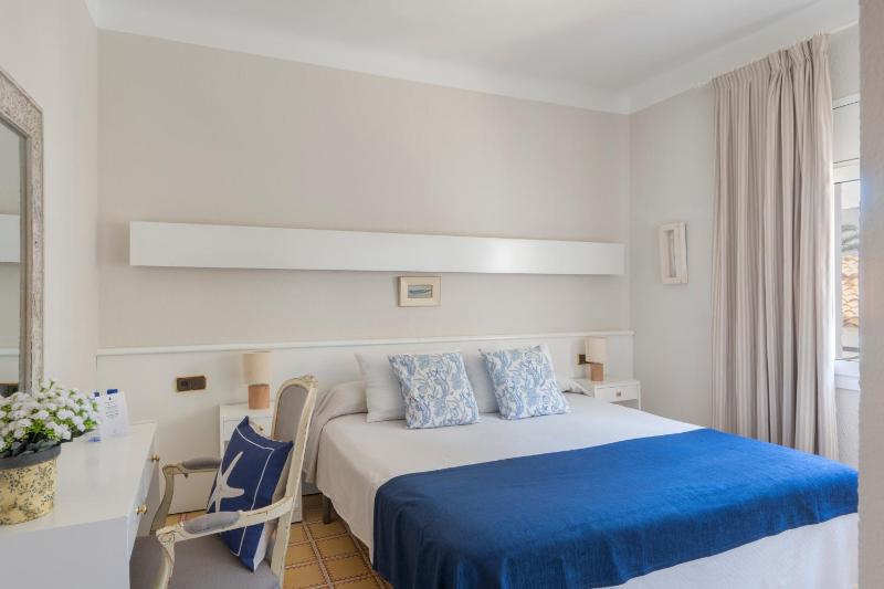 Double or Twin Room image 1