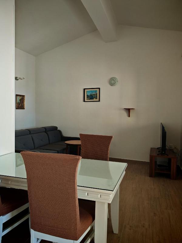Two-Bedroom Apartment with Terrace and Sea View image 4