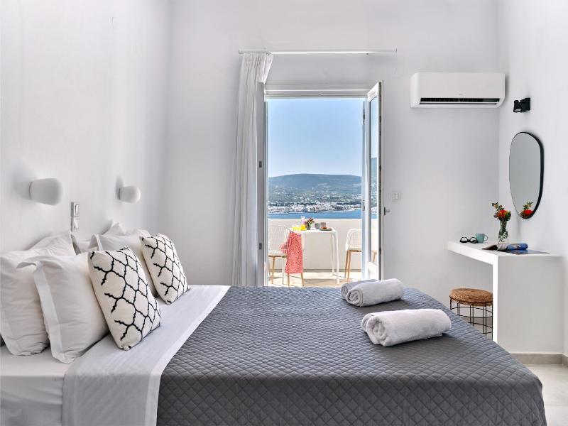 Triple Room with Sea View image 1