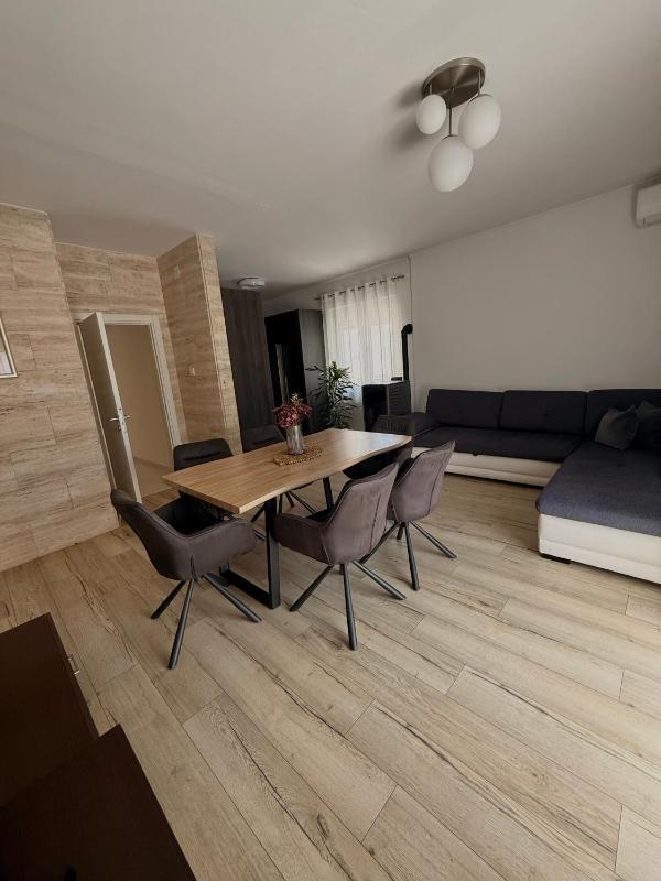 Apartment with Sea View image 4
