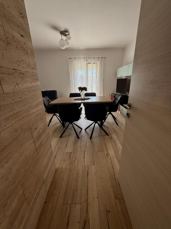 Apartment with Sea View image 2