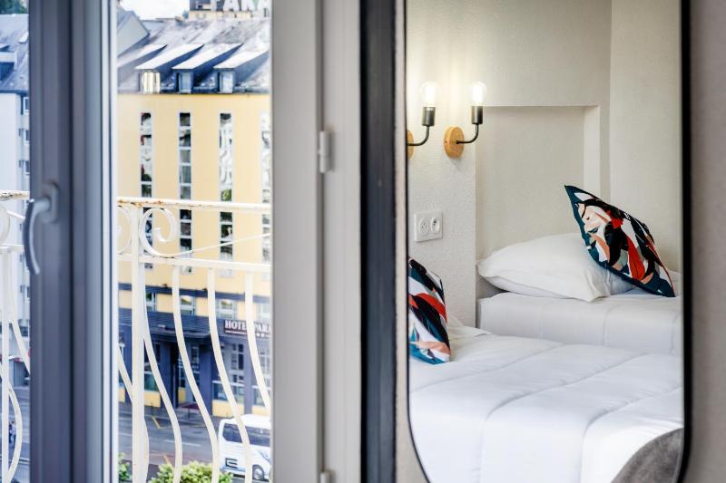 Quadruple Room image 4