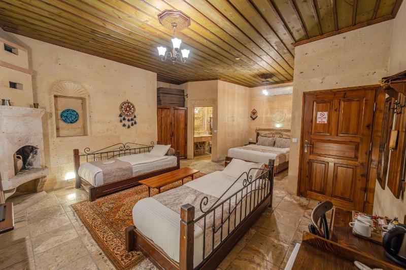 Family Stone Room with Balcony 106 image 3