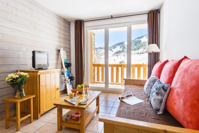 Two-Bedroom Apartment (6 Adults) image 2