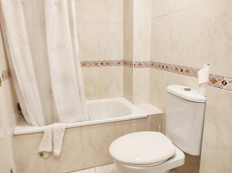 Duplex céntrico en segunda línea de mar Platja d'Aro - image 27