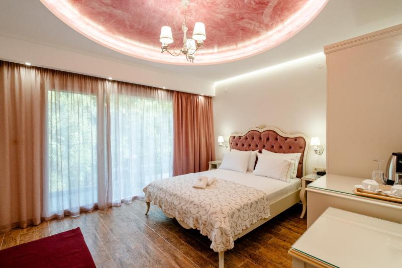 Superior Double Room image 1