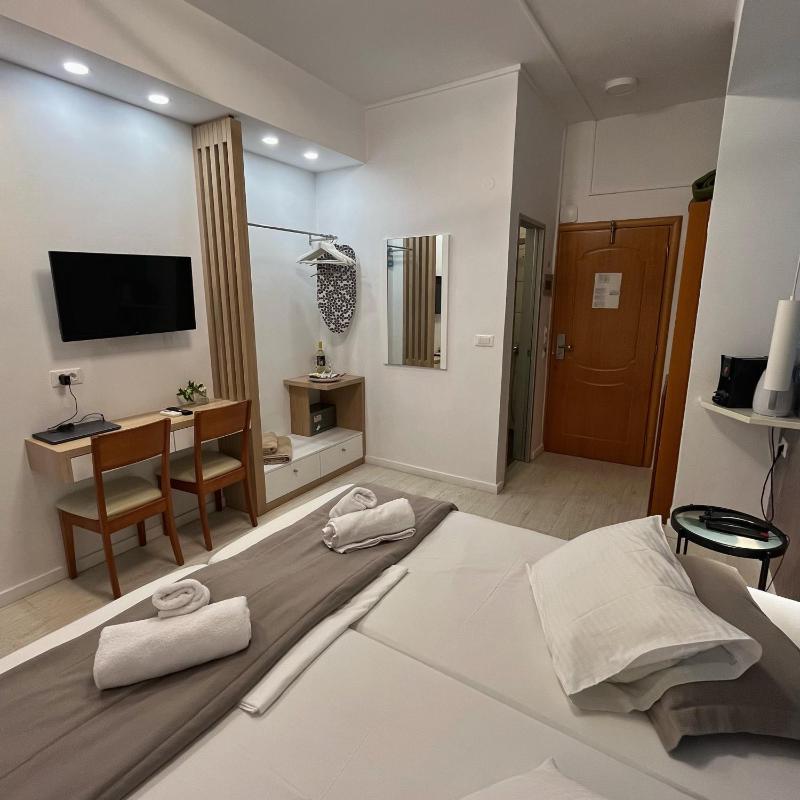 Studio with Sea View image 4
