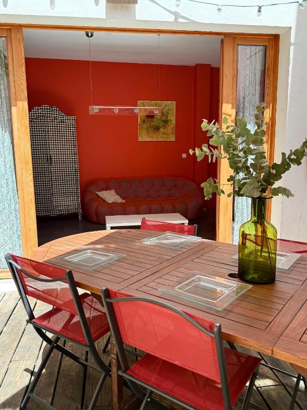 Three-Bedroom Deluxe Apartment image 4