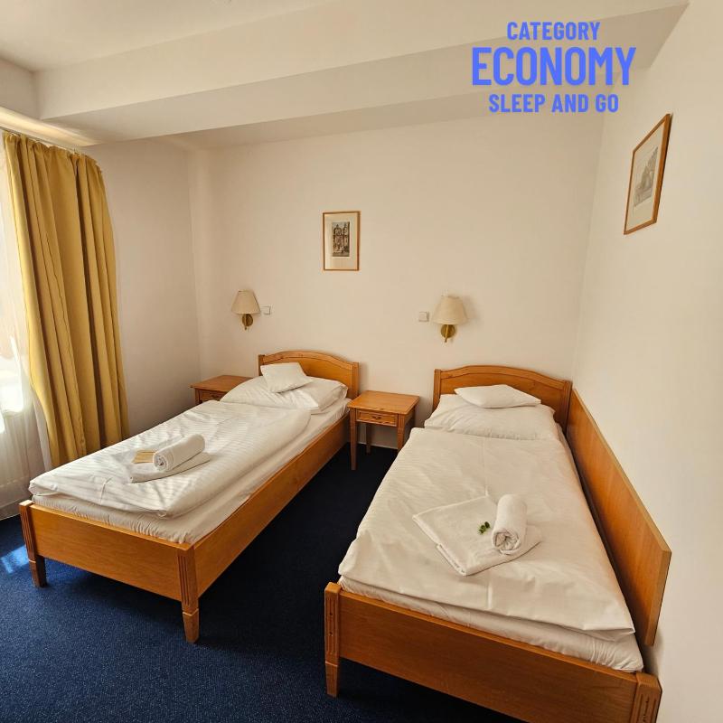 Economy Double or Twin Room image 2