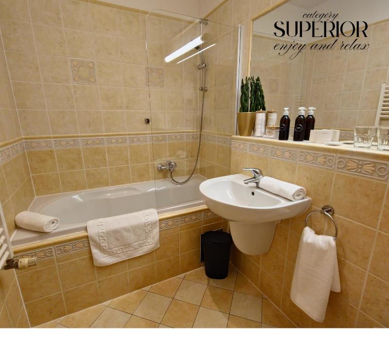 Superior Double or Twin Room image 2
