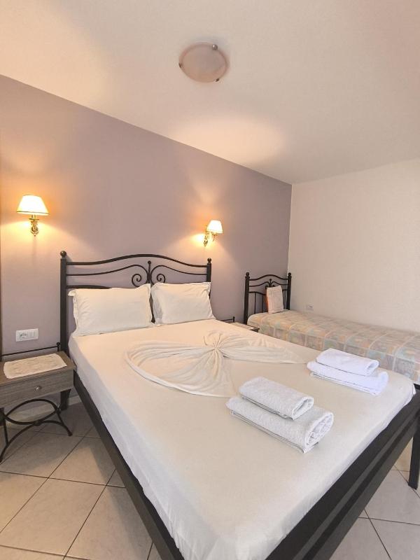 Studio with Garden View image 1