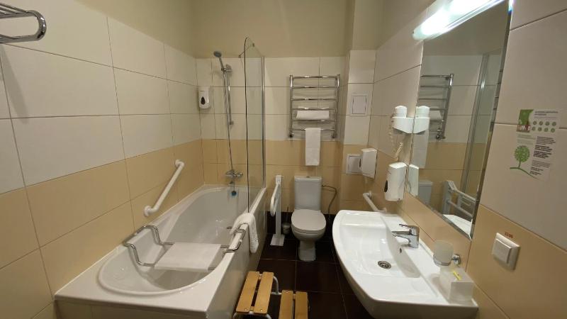 Double or Twin Room - Disability Access image 3