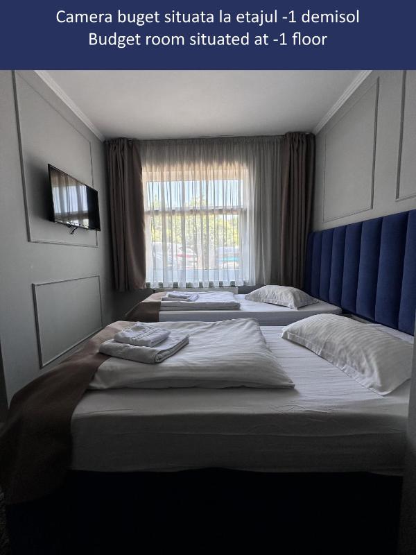 Budget Twin Room image 3