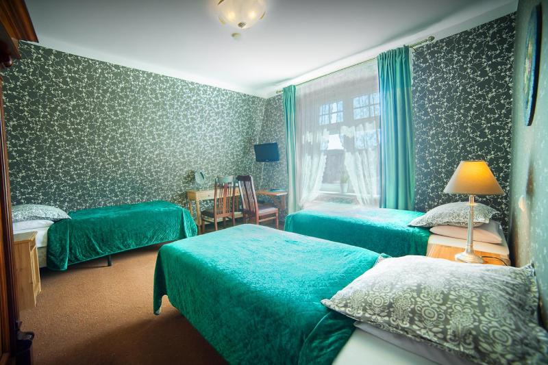 Comfort Triple Room with Shower image 1