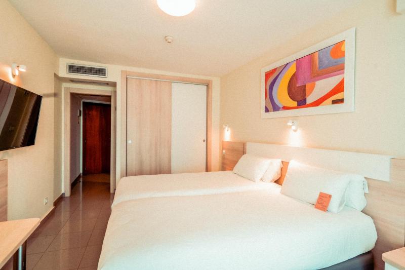 Economy Room 1 or 2 beds (2 Adults) image 1