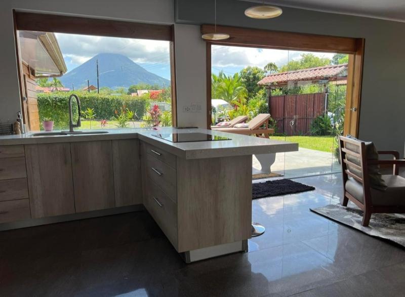 Magnalia House 3bd3ba volcano view secure private central - image 8