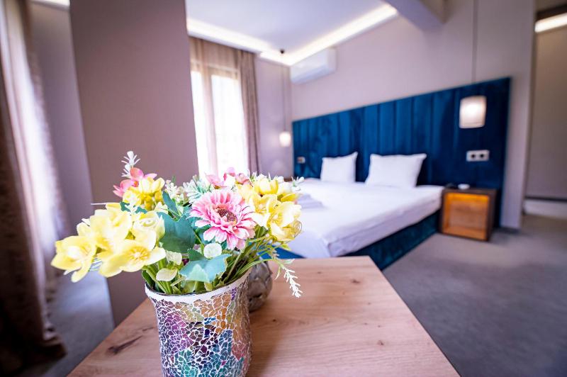 Double Room with Mountain View image 1