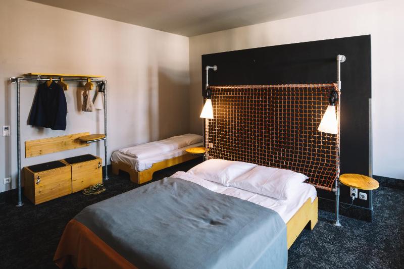 5-Bed Room image 3