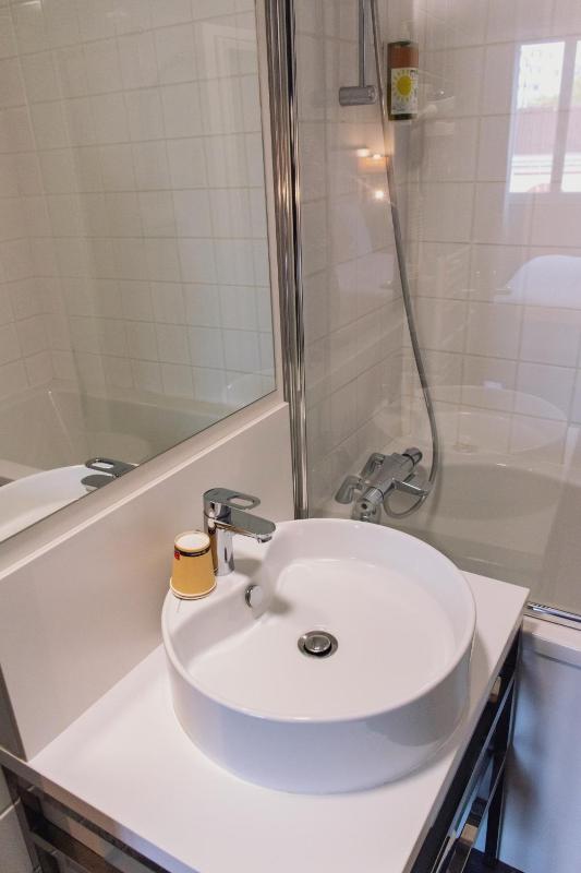 Pop Room with Double Bed (no Elevator) image 4