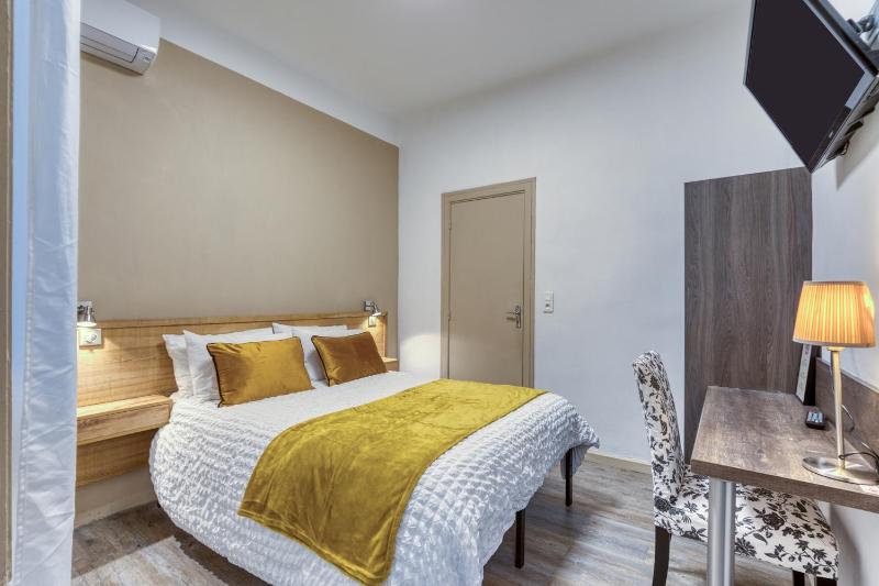 Economy Double Room image 1