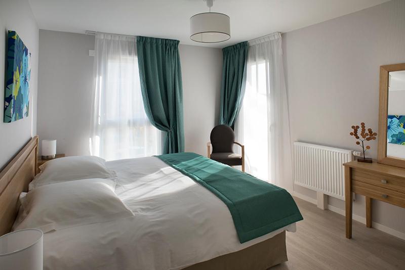 Two-Bedroom Apartment with Terrace image 4